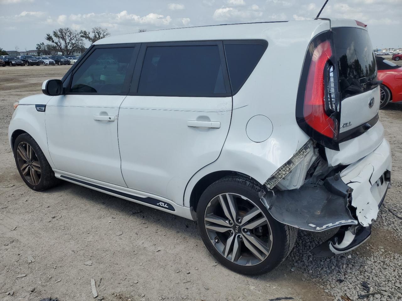 KNDJP3A55G7364850 2016 Kia Soul +