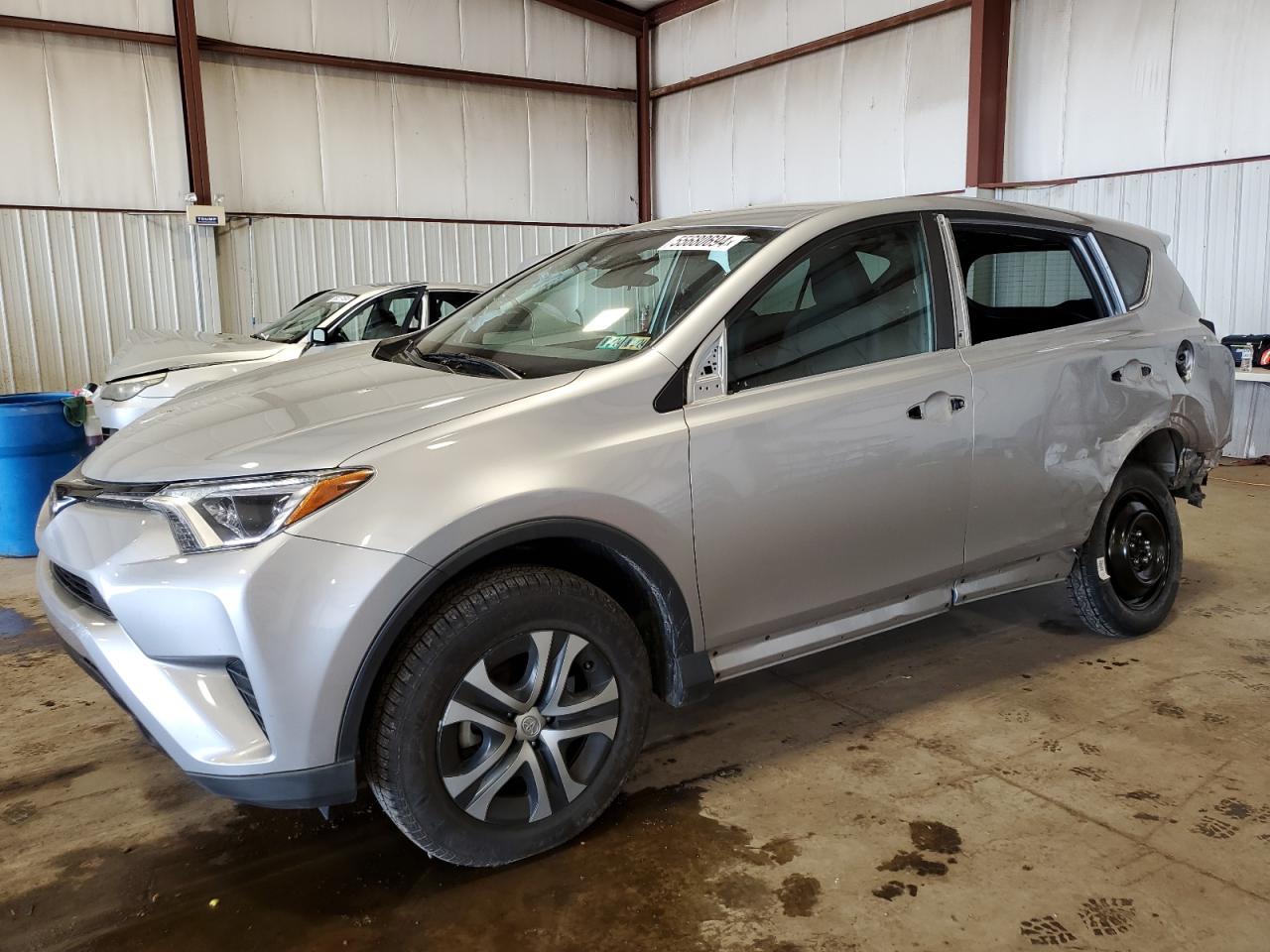 2T3ZFREV6HW365952 2017 Toyota Rav4 Le