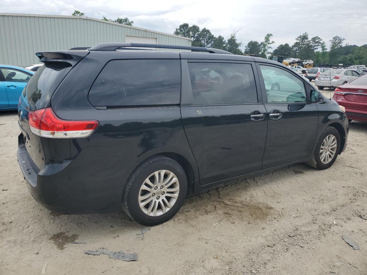 5TDYK3DC3ES480204 2014 Toyota Sienna Xle