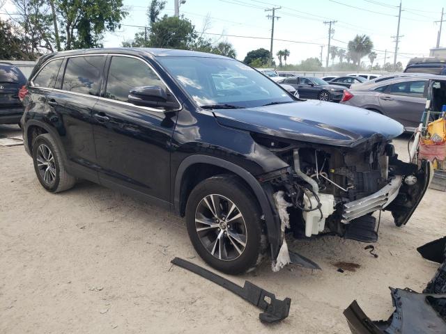 VIN 5TDZZRFH7KS293216 2019 Toyota Highlander, LE no.4