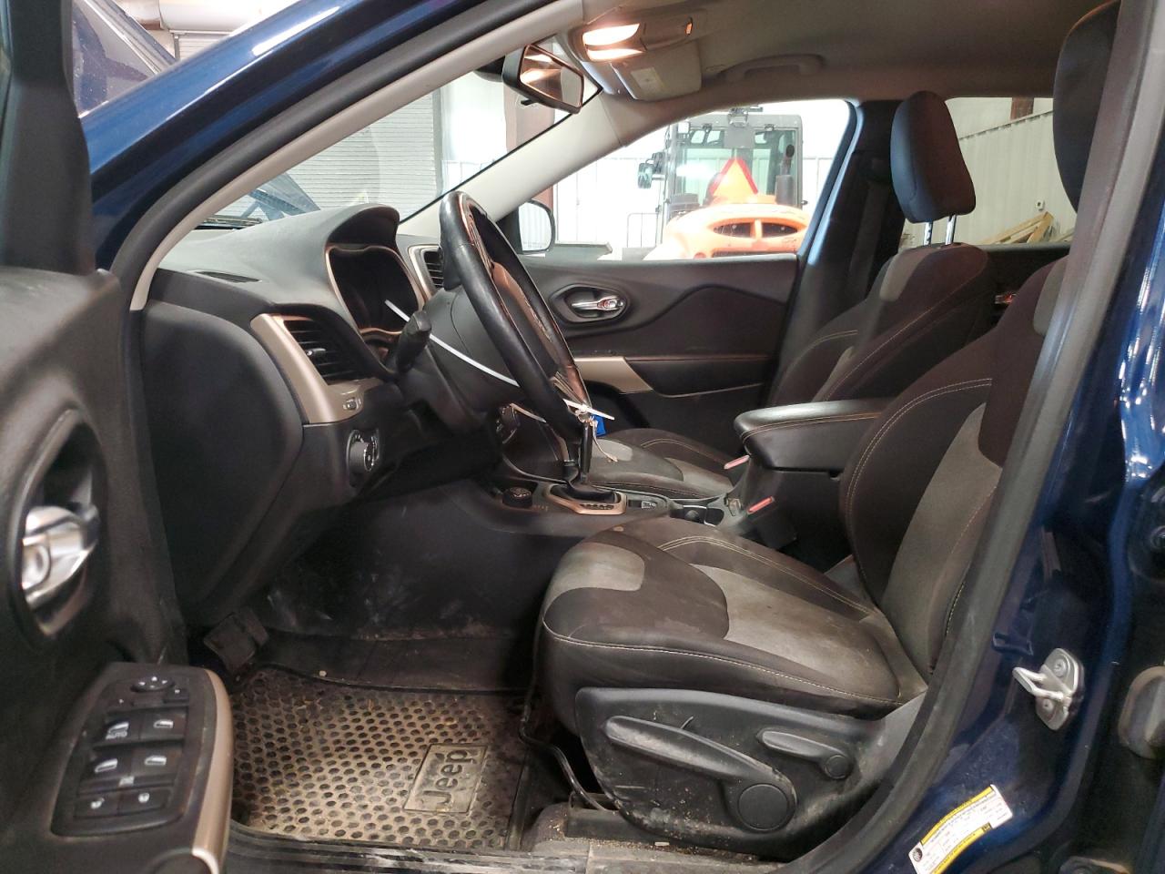 1C4PJMCX3JD589857 2018 Jeep Cherokee Latitude