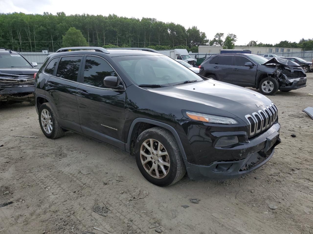 1C4PJLLX1JD510261 2018 Jeep Cherokee Latitude Plus