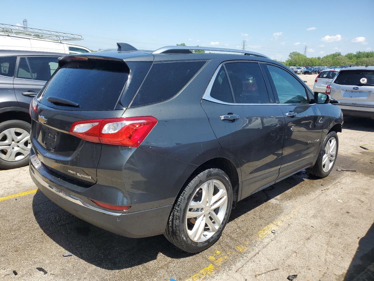 3GNAXVEV4JS512136 2018 Chevrolet Equinox Premier