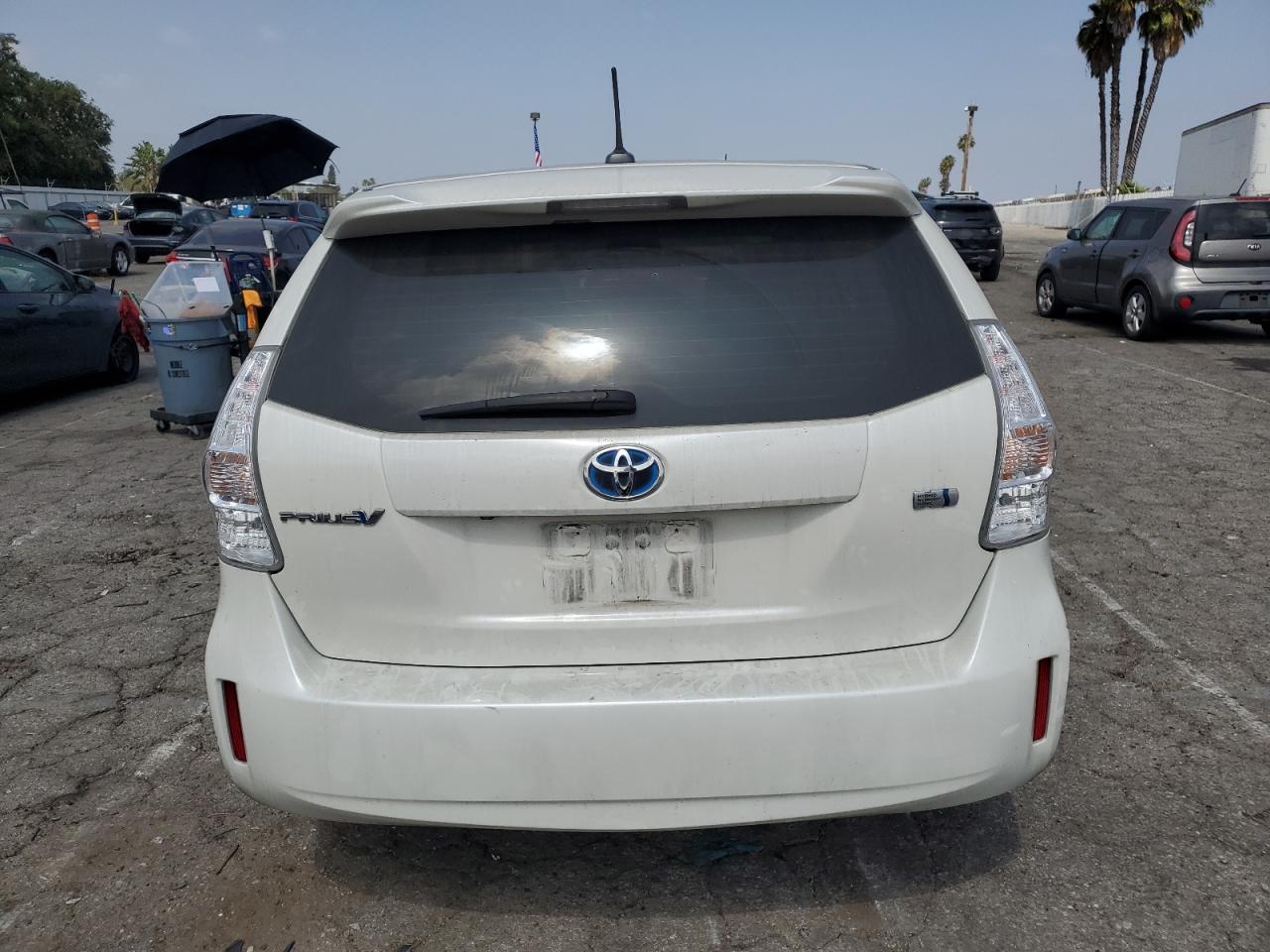 JTDZN3EU2EJ009371 2014 Toyota Prius V