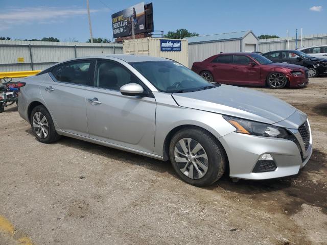 1N4BL4BV0NN400334 Nissan Altima S 4