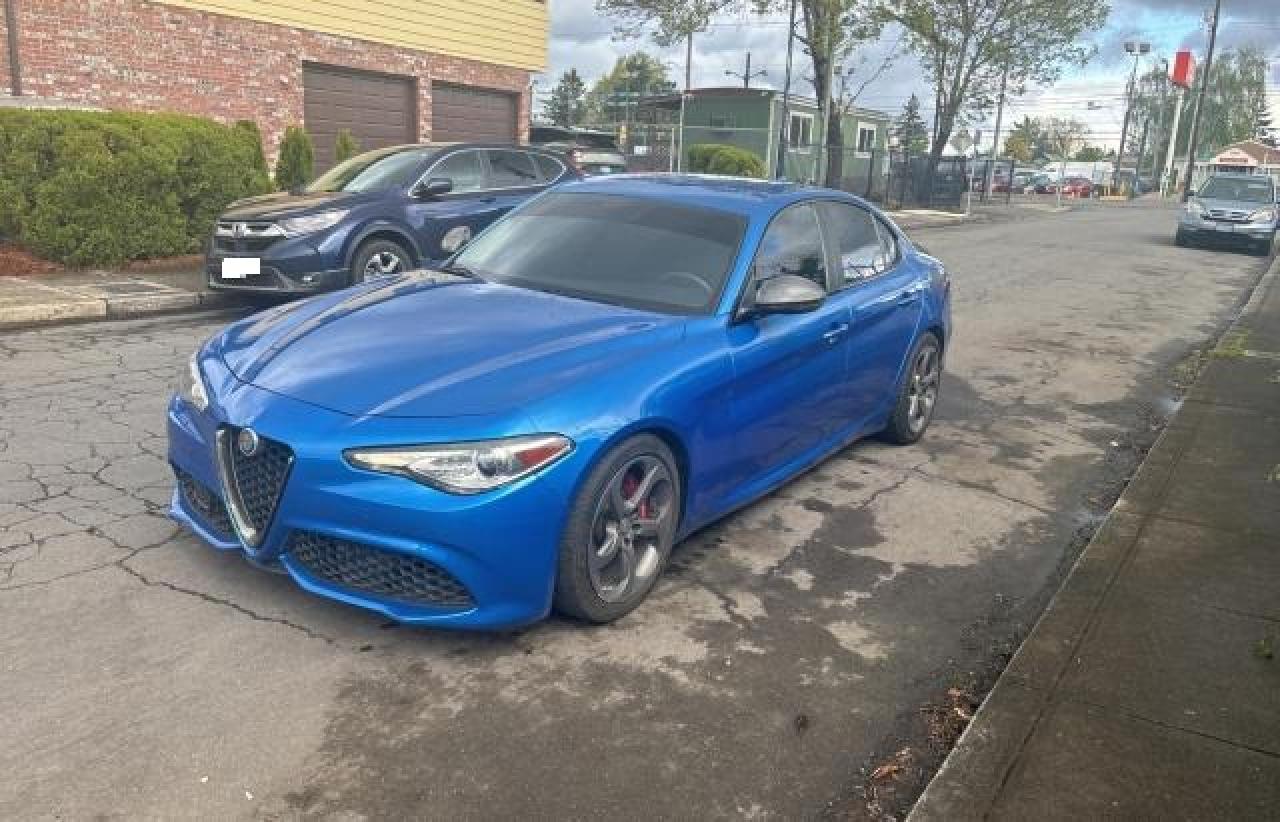 2017 Alfa Romeo Giulia vin: ZARFAEBN7H7560121