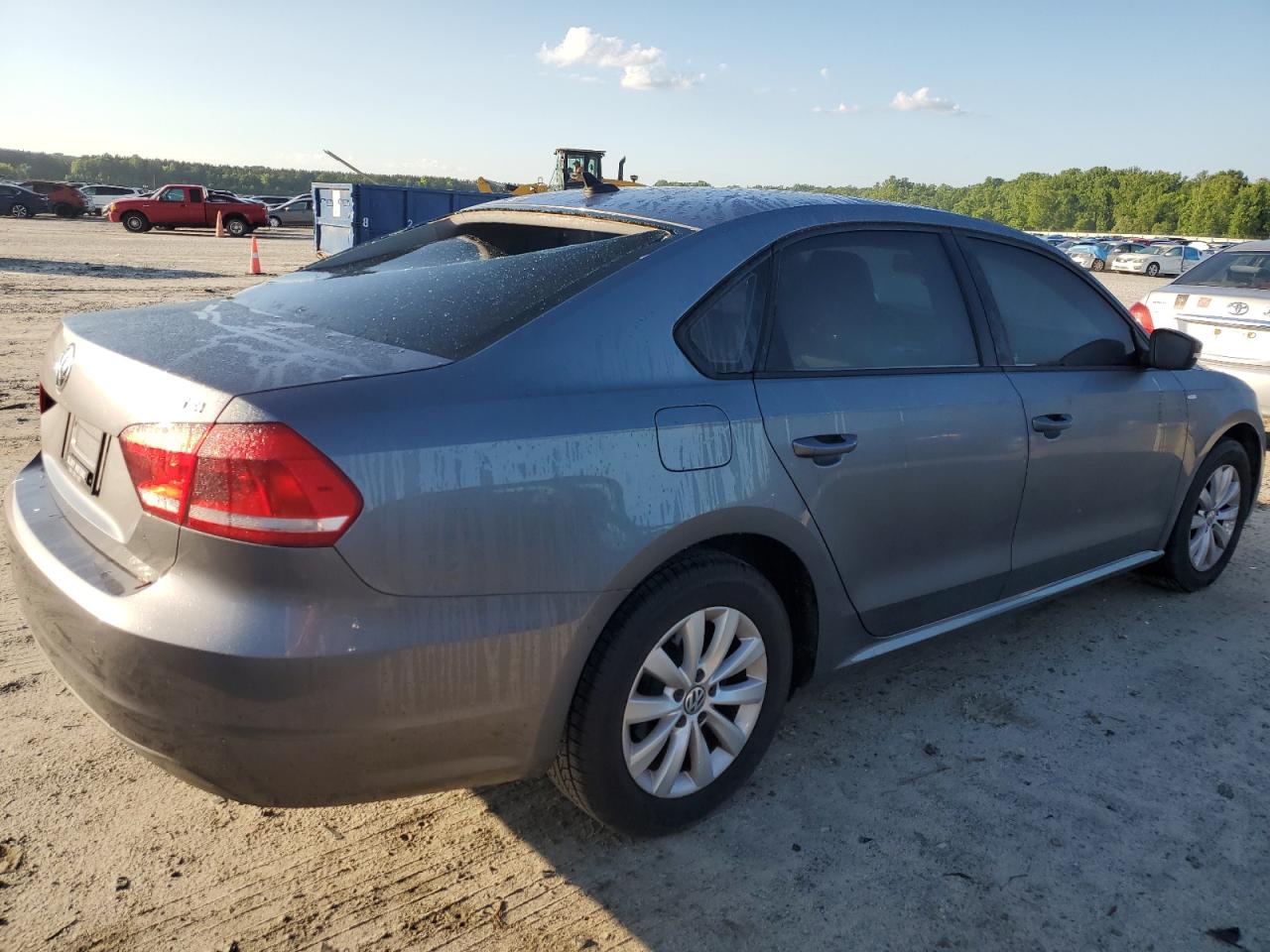 2014 Volkswagen Passat S vin: 1VWAS7A31EC072702