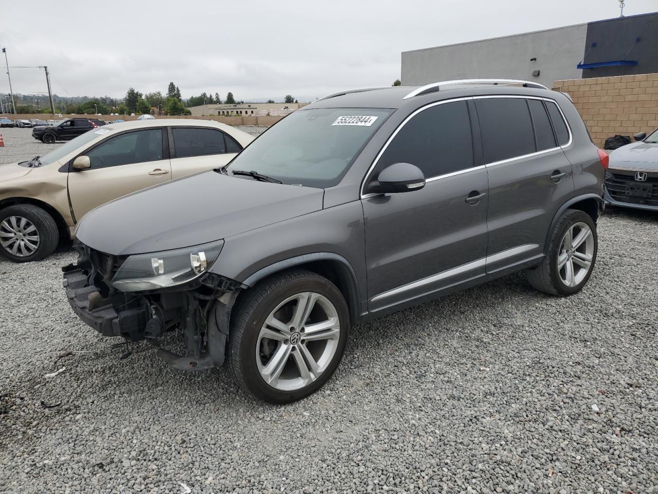 WVGAV7AX2GW074727 2016 Volkswagen Tiguan S