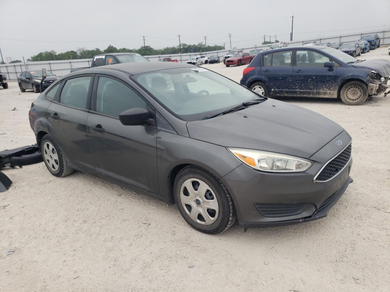 2016 Ford Focus S vin: 1FADP3E22GL305684