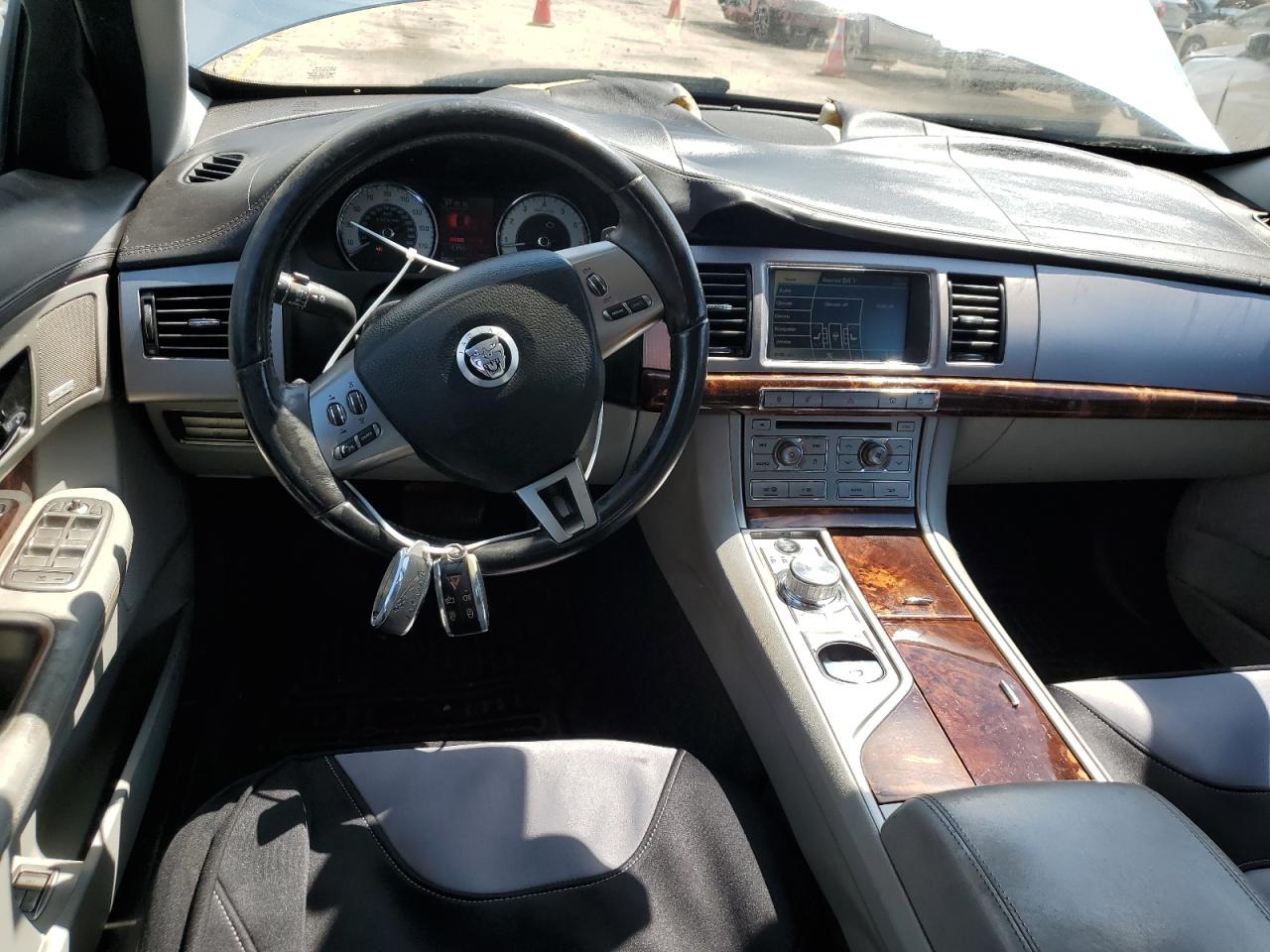 SAJWA06B59HR00991 2009 Jaguar Xf Premium Luxury