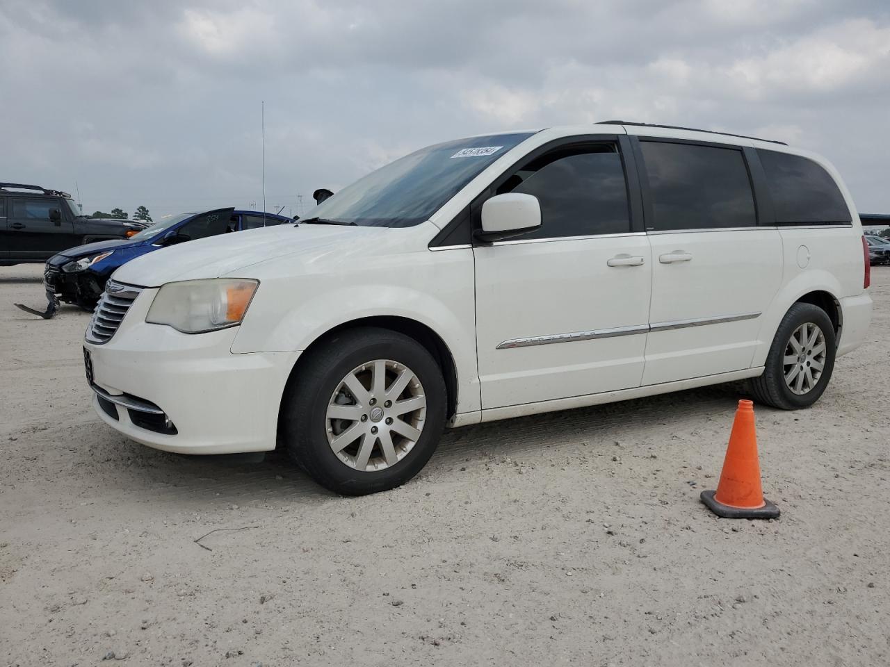 2C4RC1BG0DR705617 2013 Chrysler Town & Country Touring