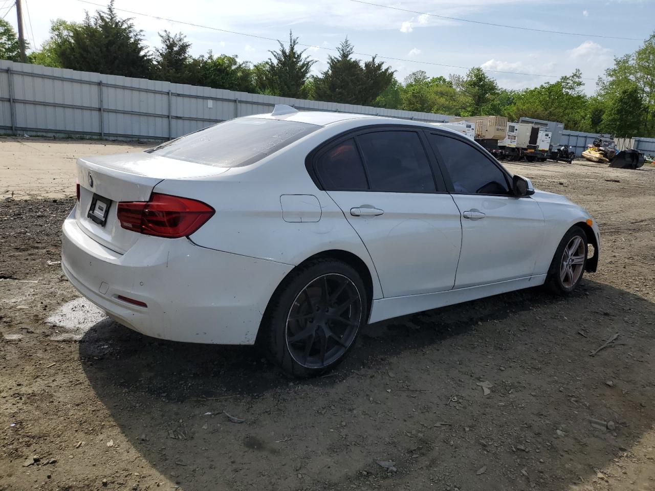 2017 BMW 320 Xi vin: WBA8E5G53HNU22407