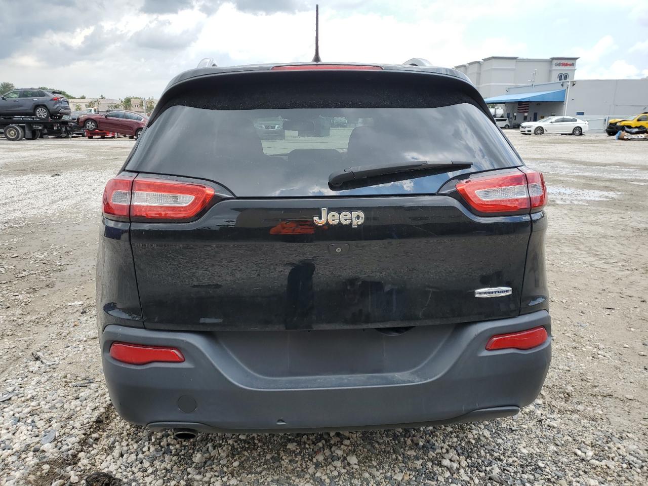 1C4PJLCB7HD222016 2017 Jeep Cherokee Latitude