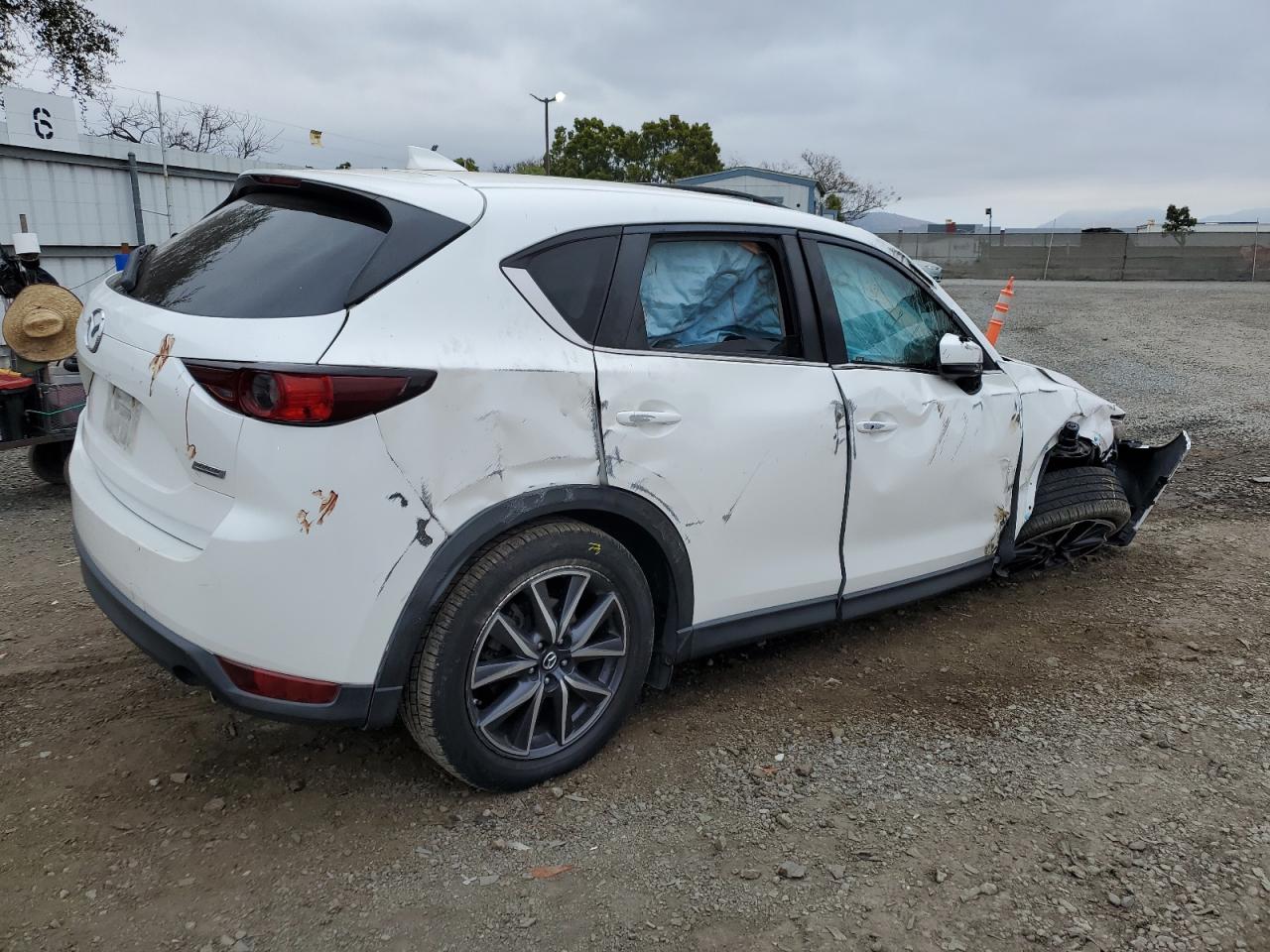 JM3KFACMXJ0466670 2018 Mazda Cx-5 Touring