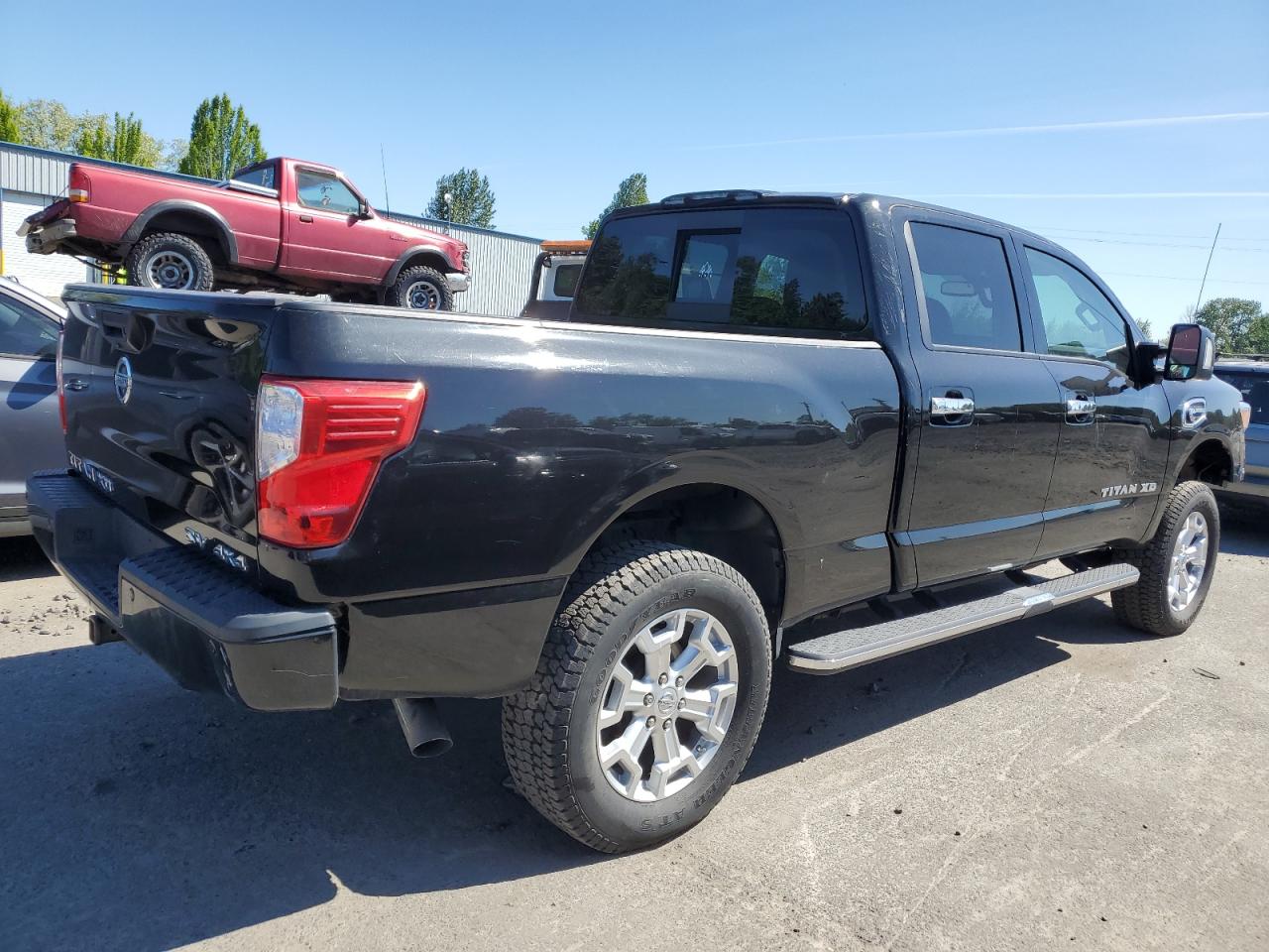 1N6BA1F47HN574208 2017 Nissan Titan Xd Sl