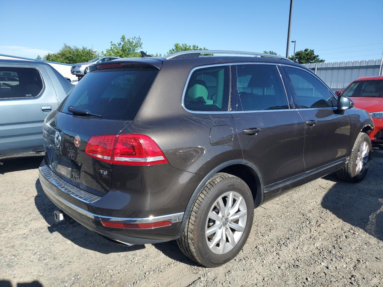 WVGEF9BP3FD002826 2015 Volkswagen Touareg V6