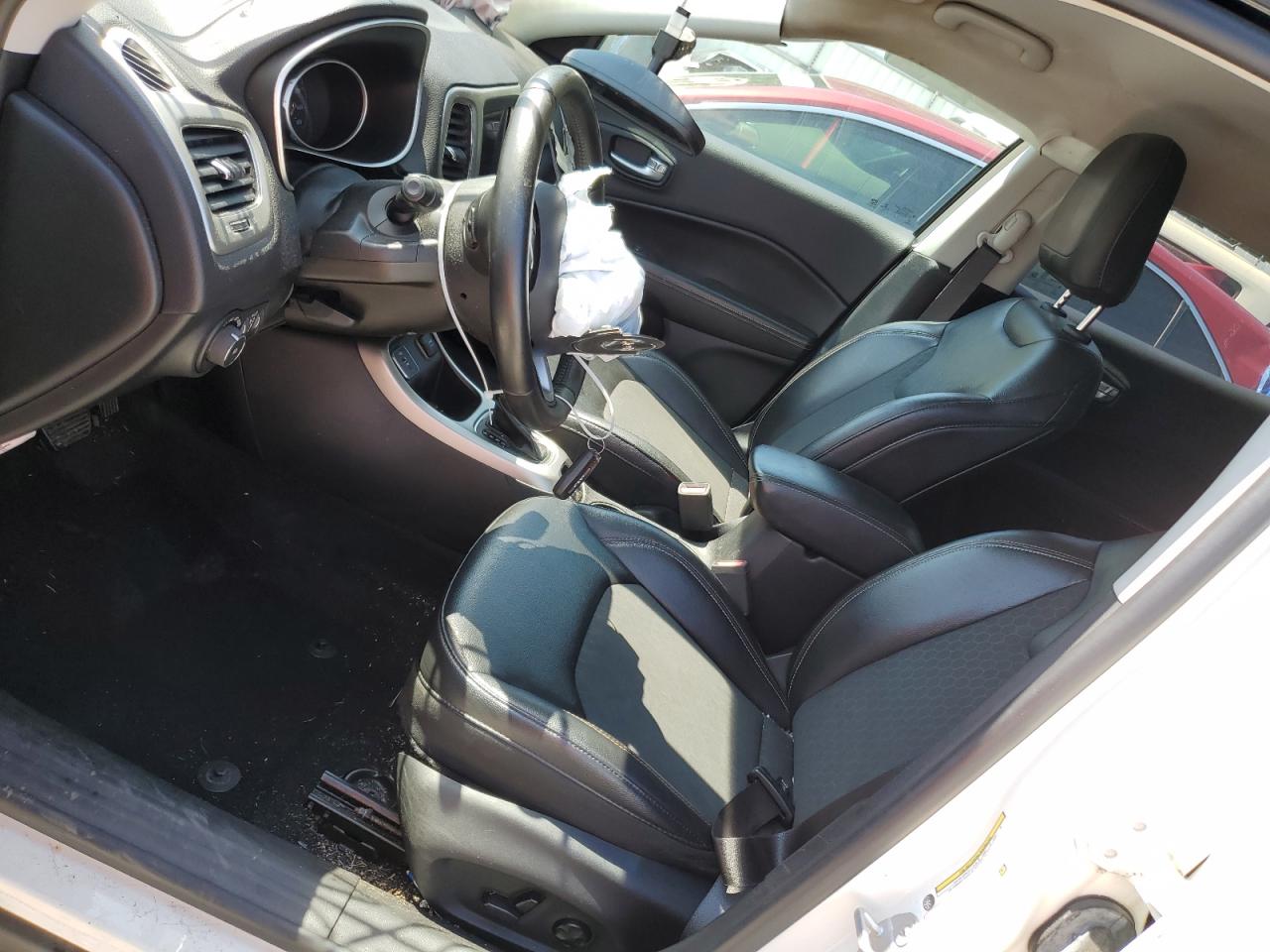 3C4NJCBB1JT468262 2018 Jeep Compass Latitude