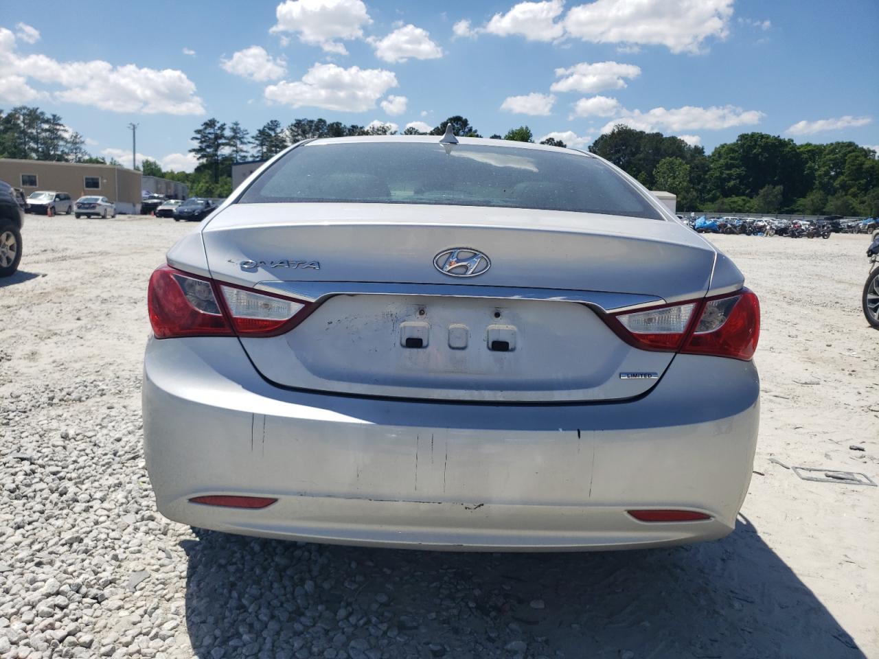 5NPEC4AC0BH153903 2011 Hyundai Sonata Se