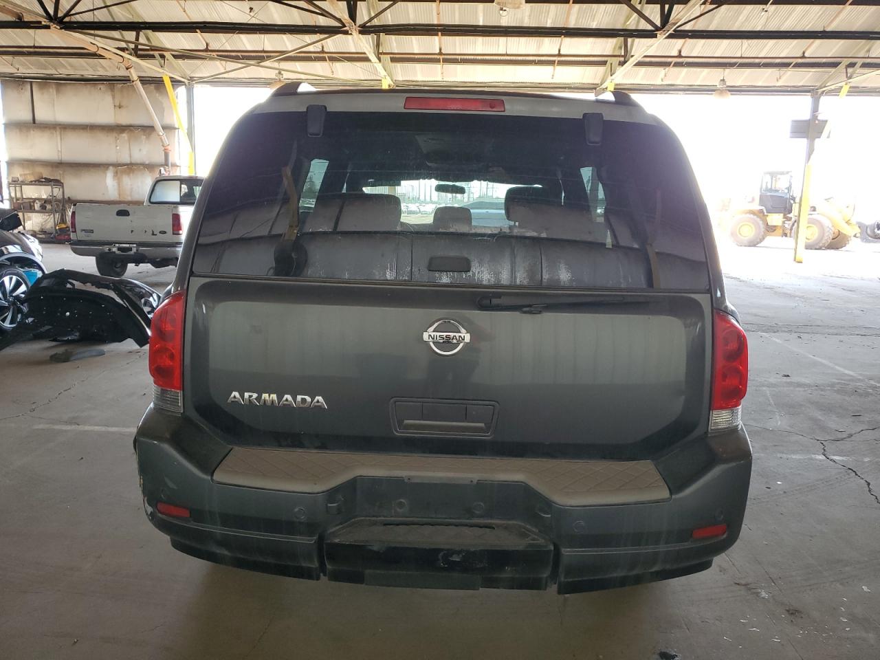 5N1AA0ND2BN610674 2011 Nissan Armada Sv