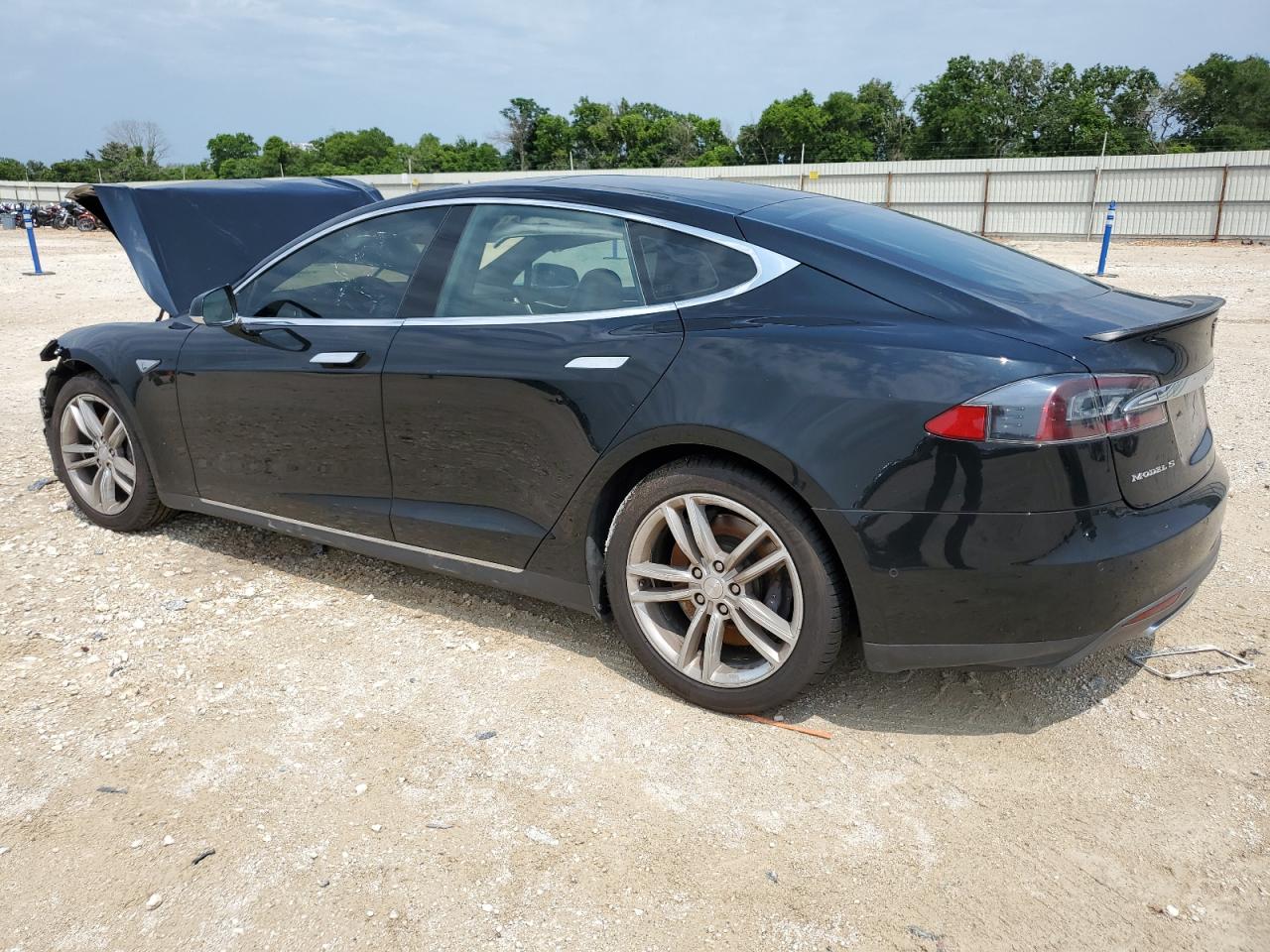 5YJSA1H28FFP74265 2015 Tesla Model S 85D