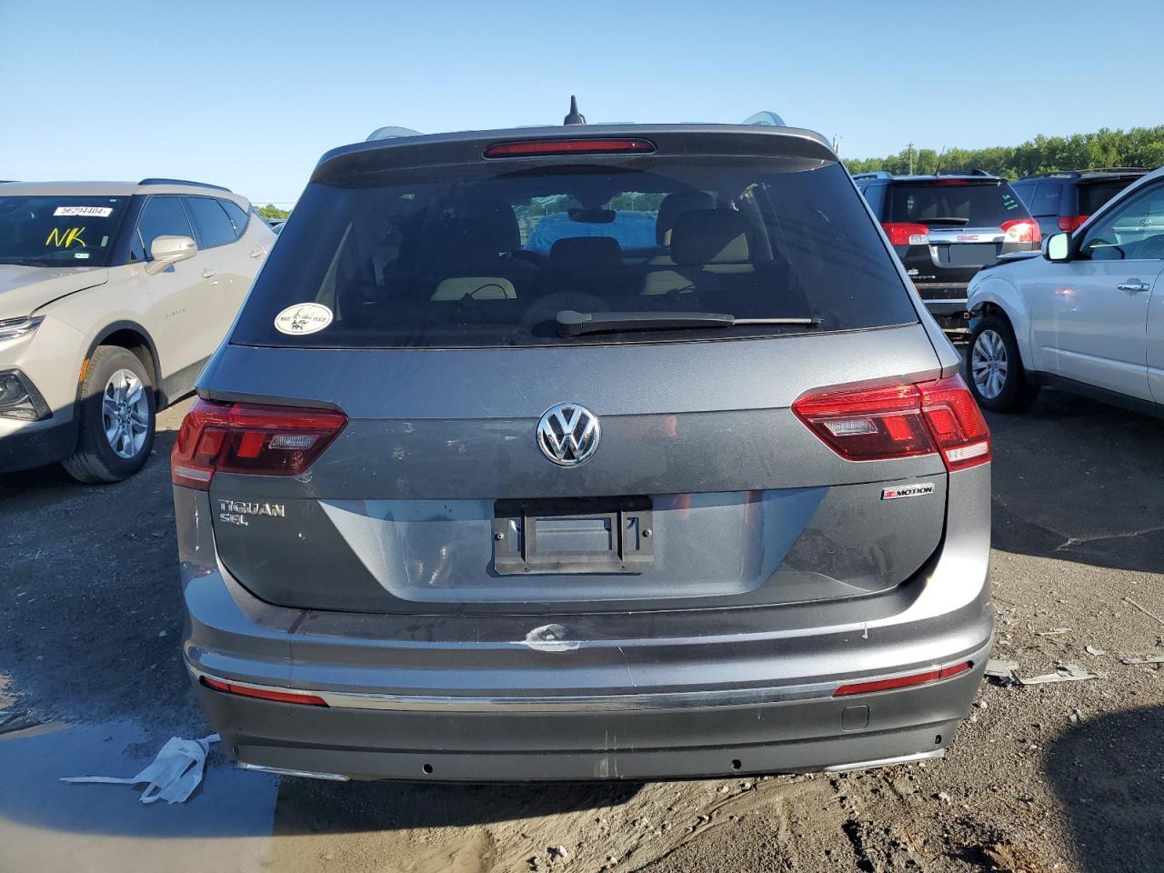 3VV4B7AX1KM139720 2019 Volkswagen Tiguan Sel Premium