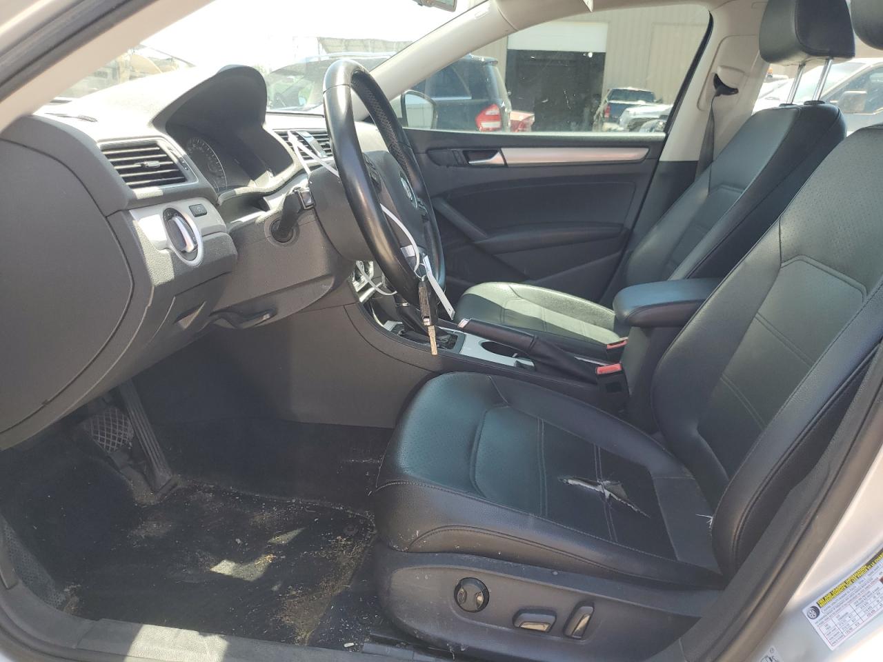 1VWBH7A30DC008491 2013 Volkswagen Passat Se