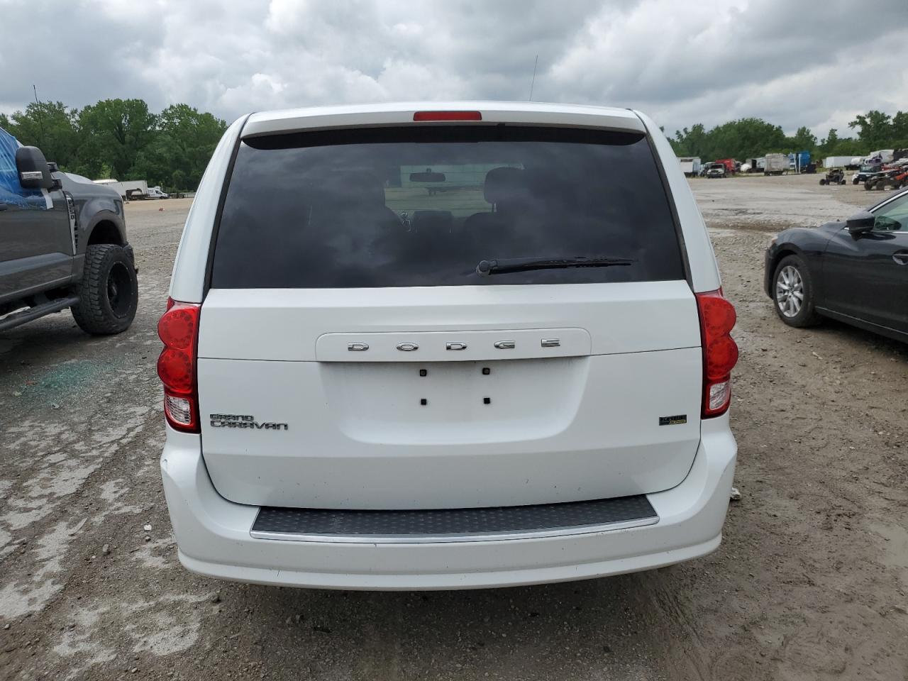 2C4RDGBG6FR651260 2015 Dodge Grand Caravan Se