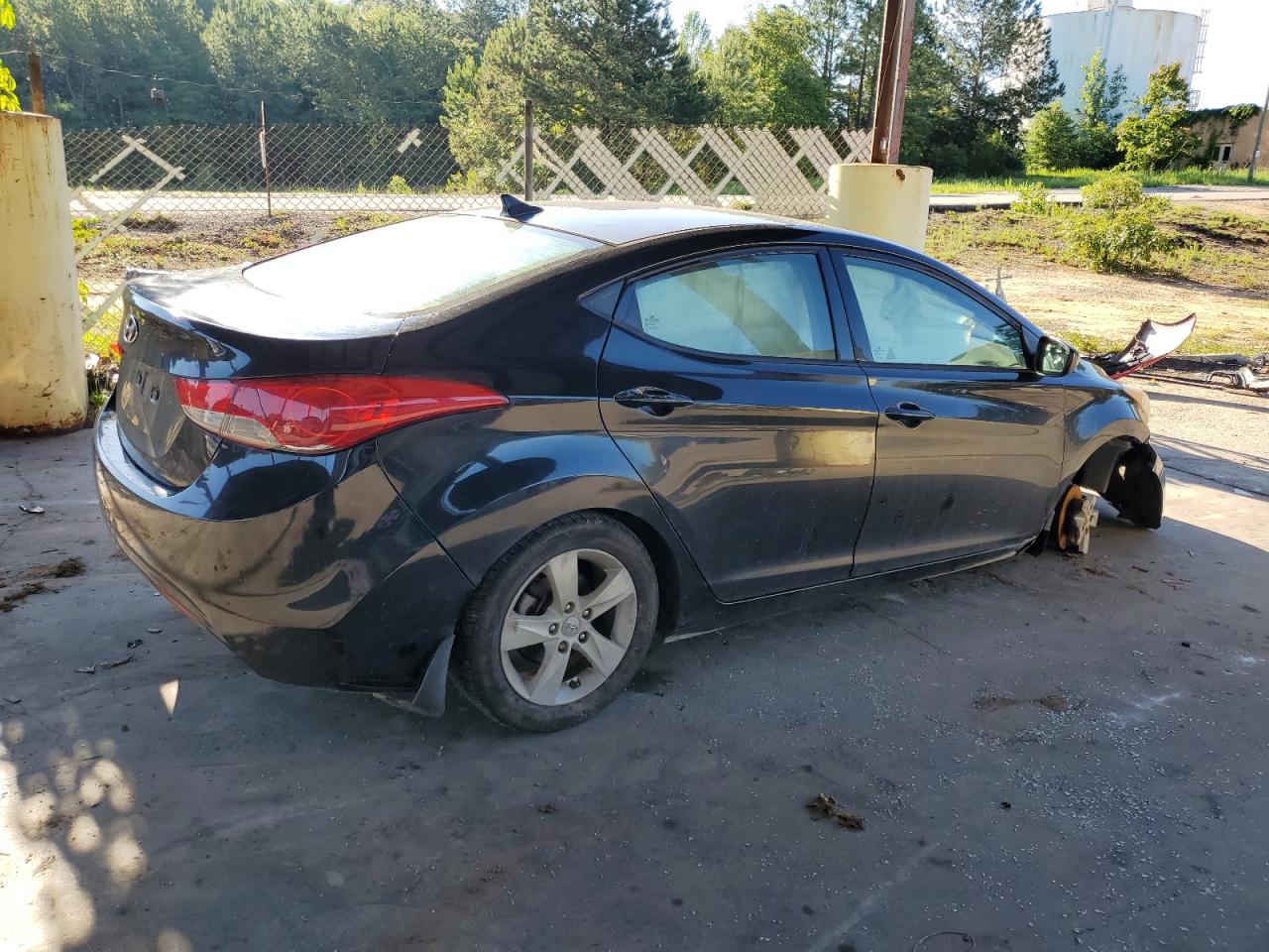 KMHDH4AE9DU002724 2013 Hyundai Elantra Gls