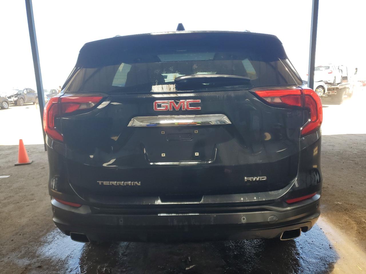 3GKALTEX6JL325392 2018 GMC Terrain Sle