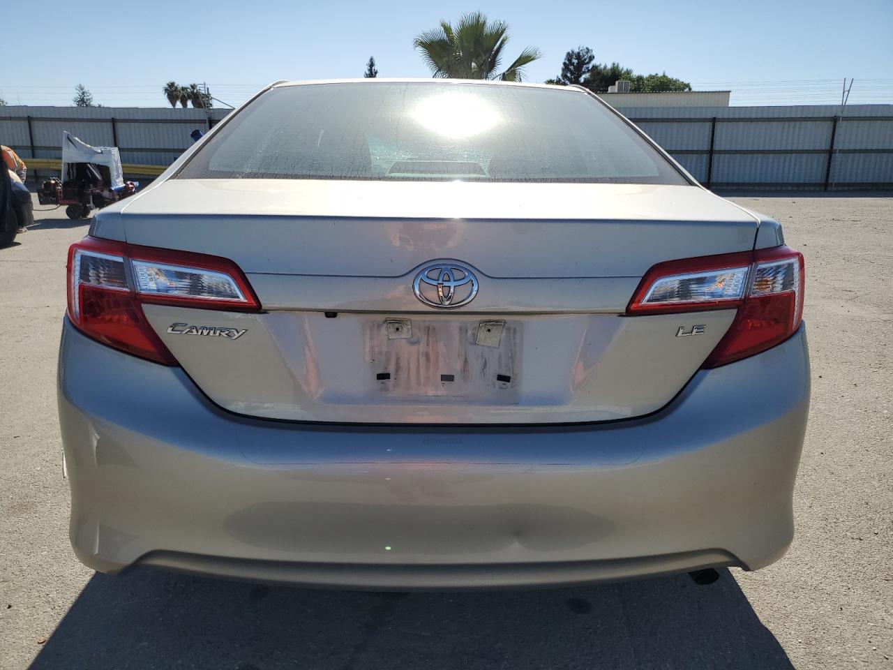 4T4BF1FK1ER435553 2014 Toyota Camry L