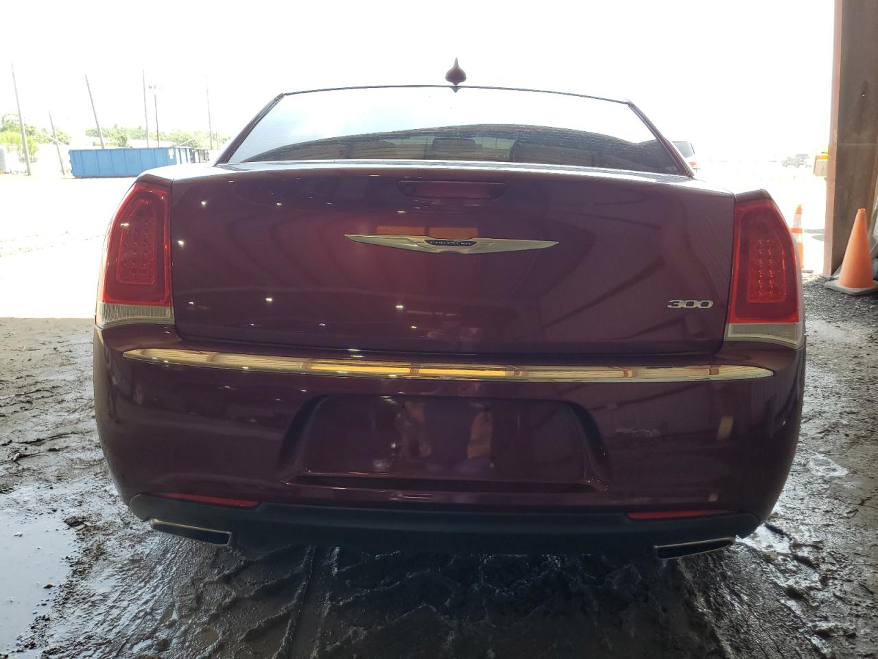 2C3CCAEG4KH585717 2019 Chrysler 300 Limited