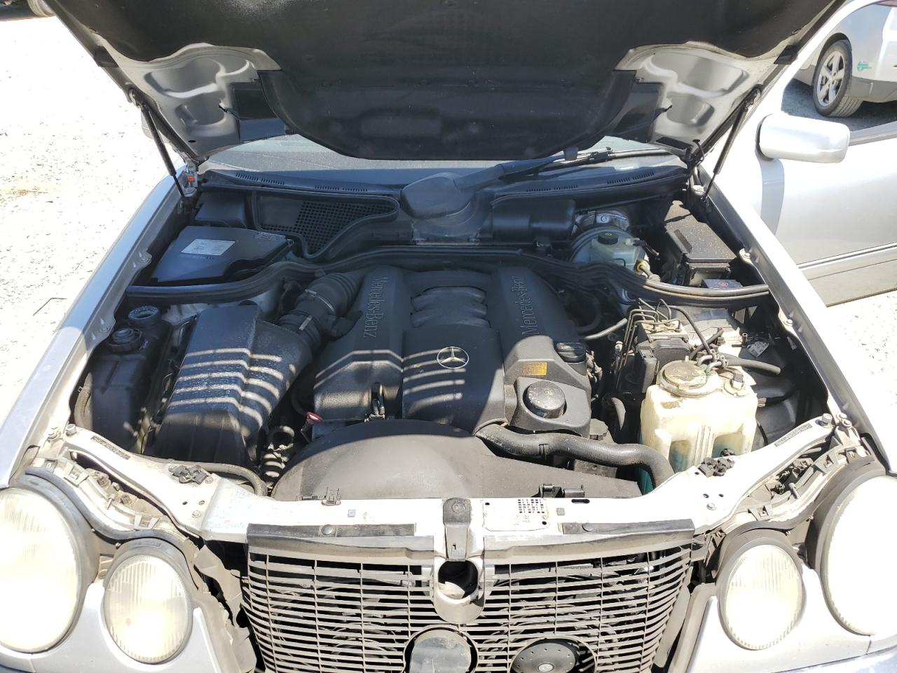WDBJF65F5WA704053 1998 Mercedes-Benz E 320