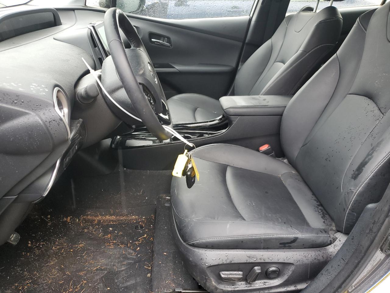 JTDKAMFP1N3219590 2022 Toyota Prius Prime Le