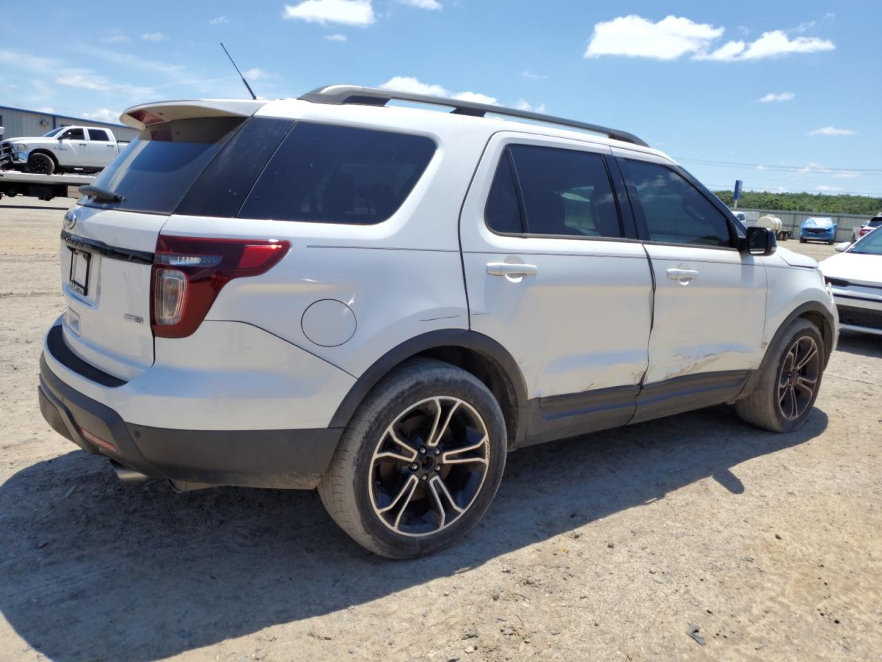 2015 Ford Explorer Sport vin: 1FM5K8GT2FGA76989