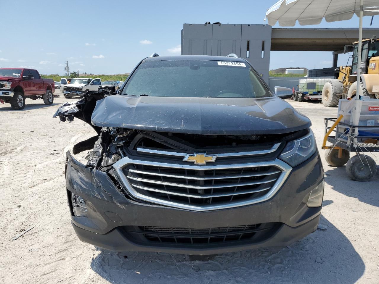 2GNAXVEV5J6268060 2018 Chevrolet Equinox Premier