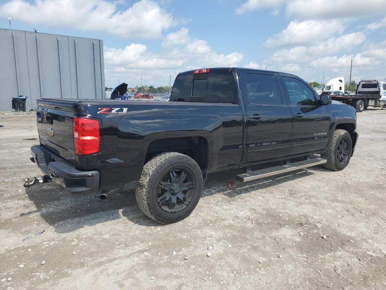 3GCUKREC1JG542613 2018 Chevrolet Silverado K1500 Lt