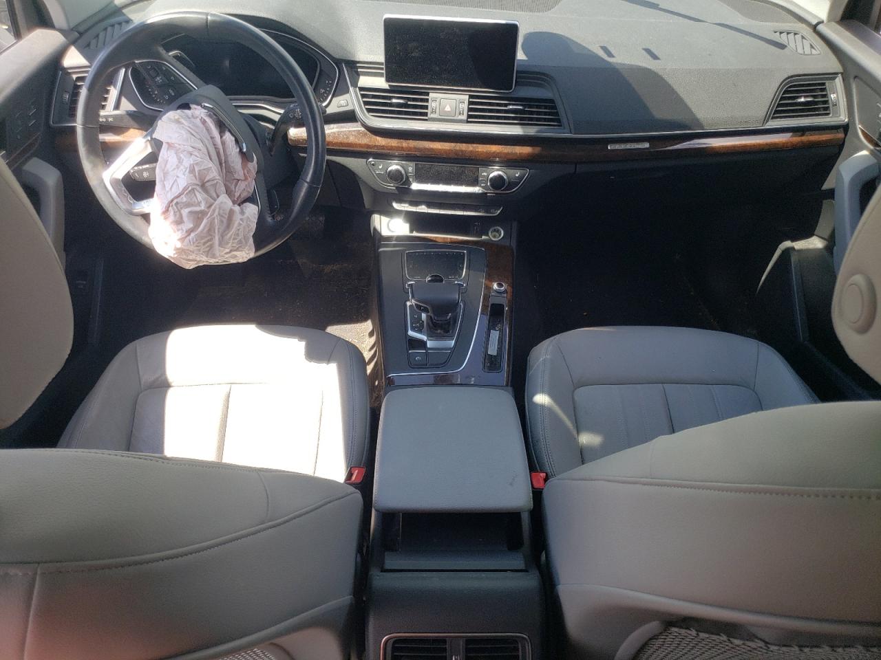 WA1BNAFY9J2160908 2018 Audi Q5 Premium Plus