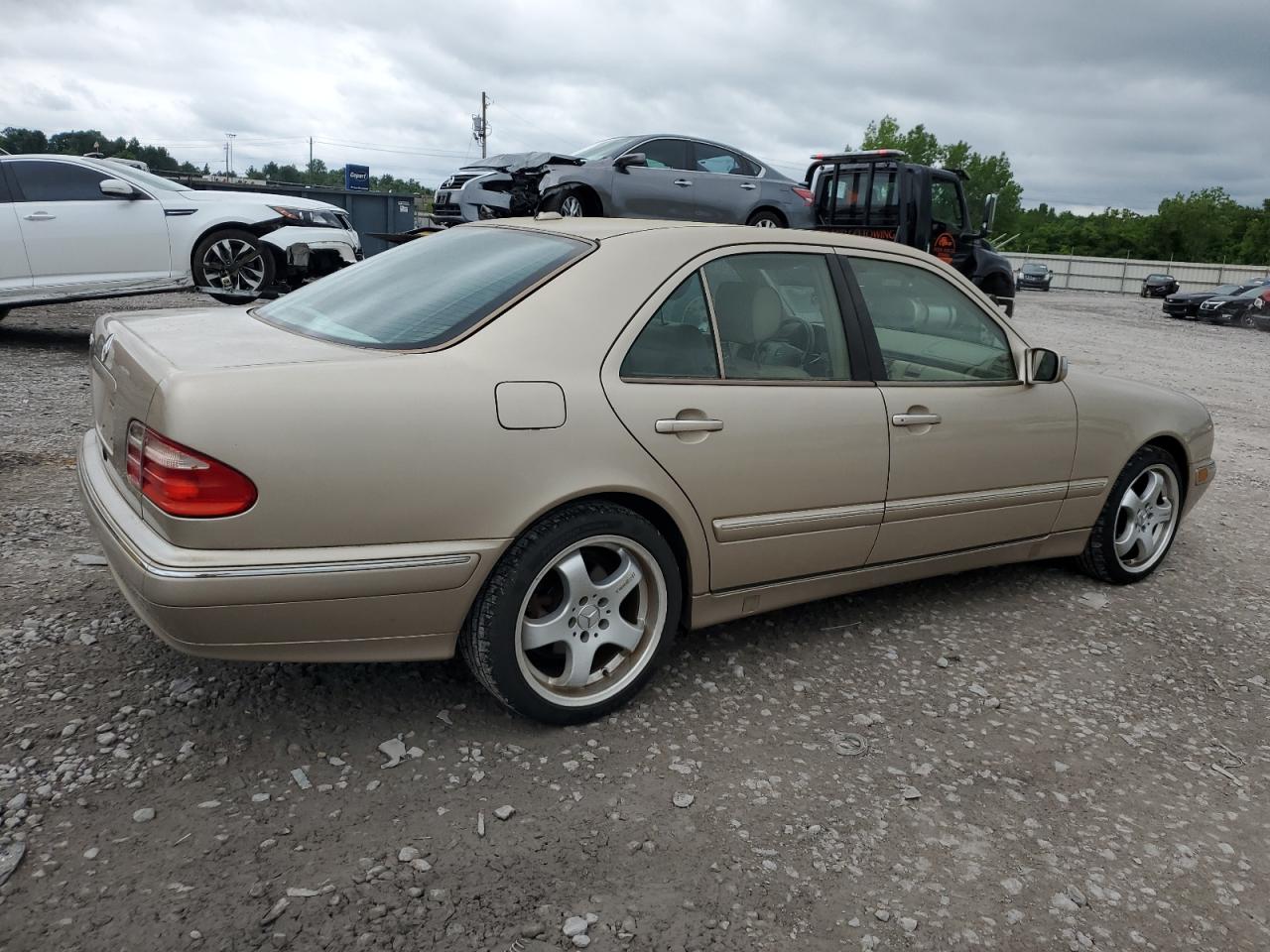 WDBJF65J51B274516 2001 Mercedes-Benz E 320