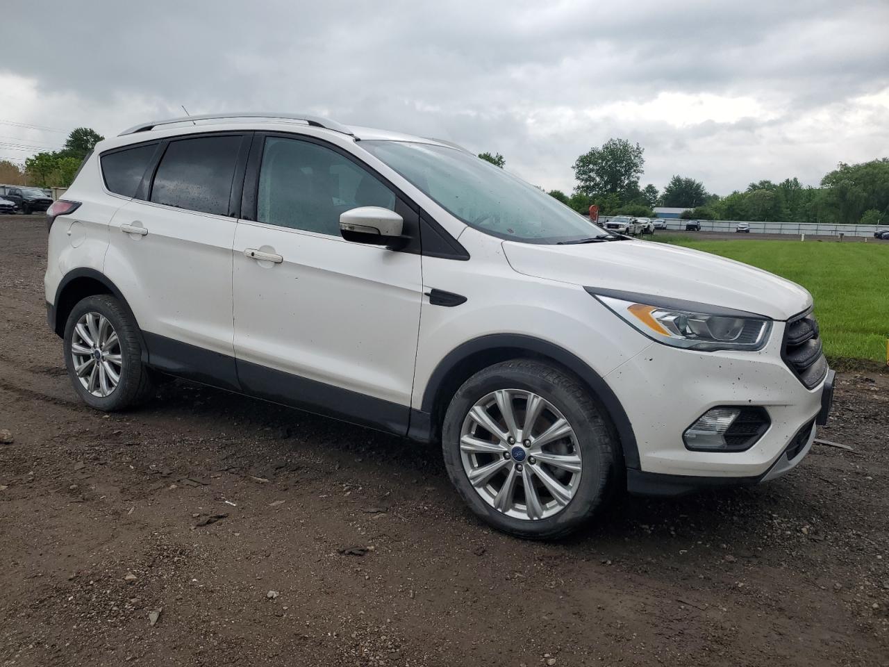 2017 Ford Escape Titanium vin: 1FMCU0JDXHUF03845