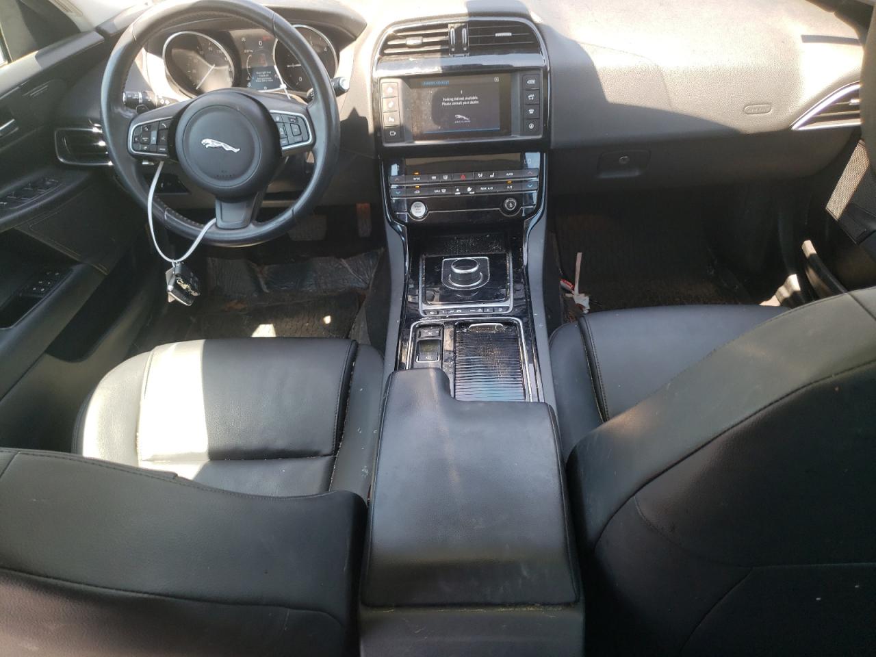 SAJAJ4FN2JCP24253 2018 Jaguar Xe Premium