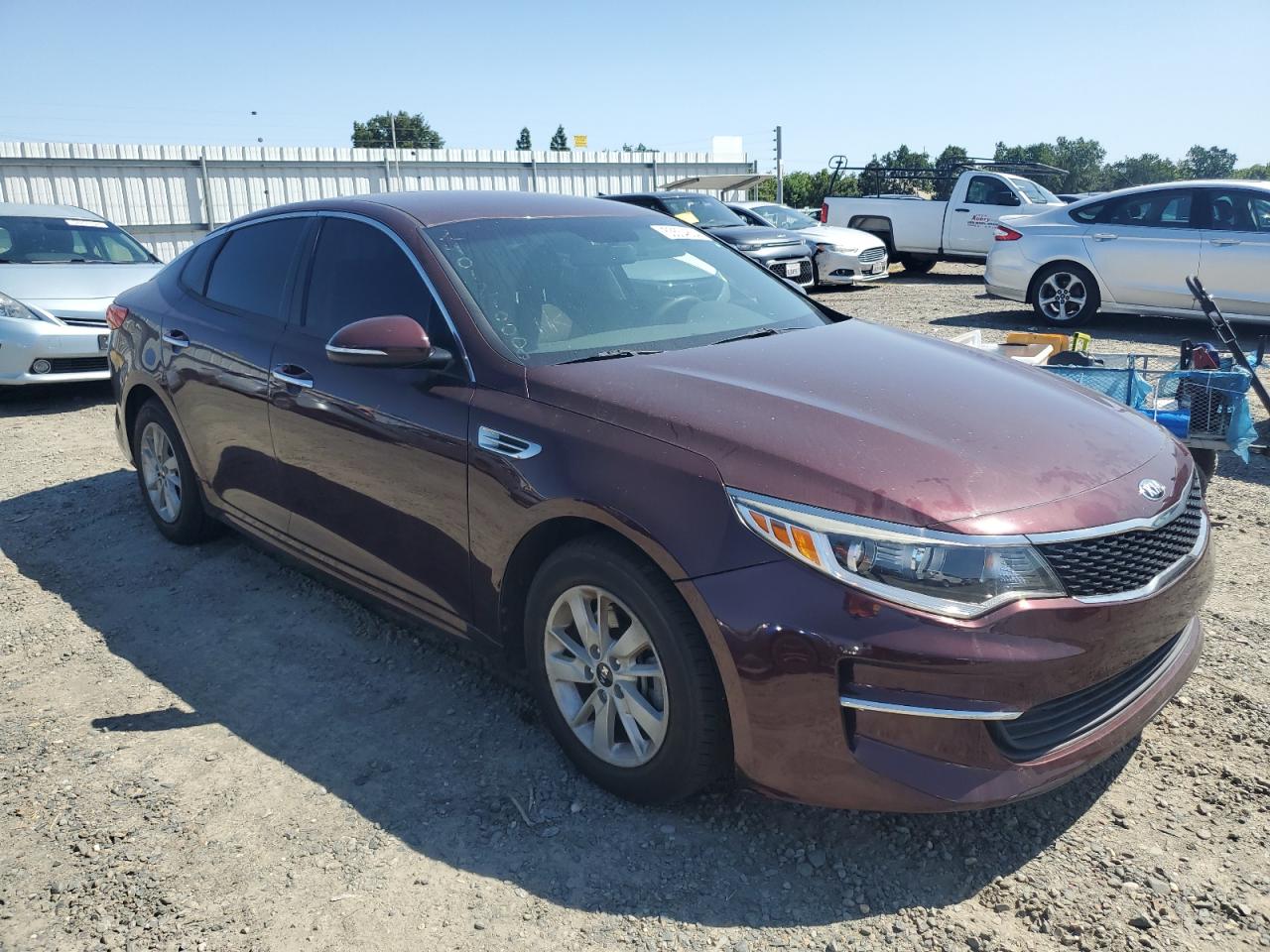 5XXGT4L3XJG195656 2018 Kia Optima Lx