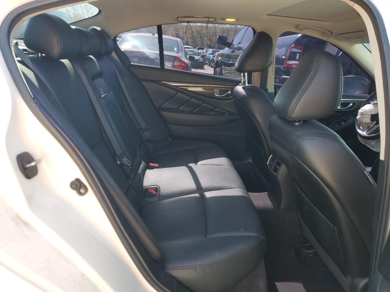 JN1EV7AR4KM554699 2019 Infiniti Q50 Luxe