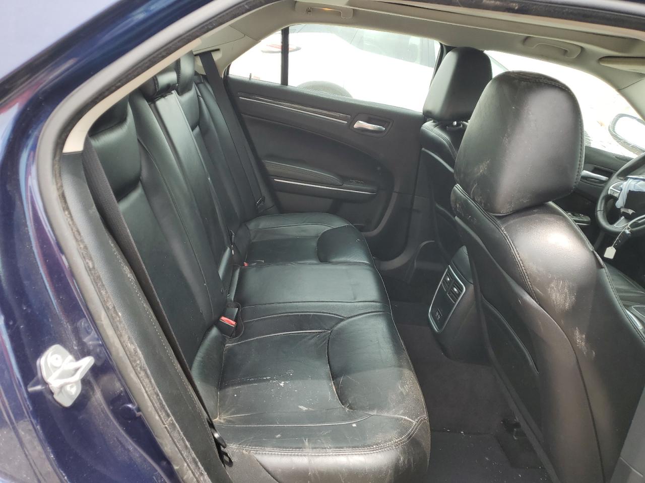 2C3CCAAG1GH358305 2016 Chrysler 300 Limited