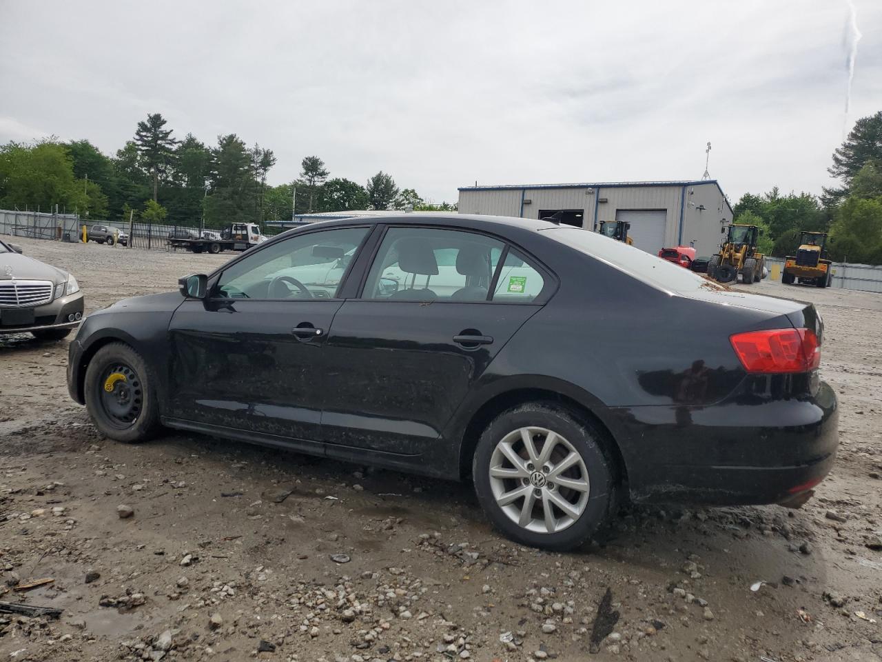 3VWDZ7AJ6BM318144 2011 Volkswagen Jetta Se