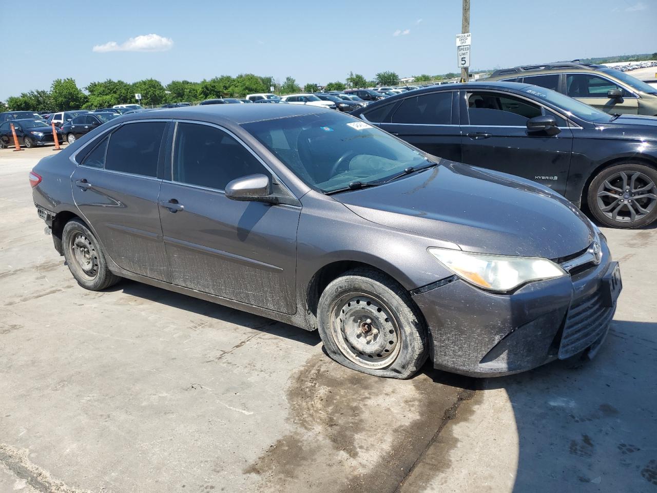 4T4BF1FKXGR577175 2016 Toyota Camry Le