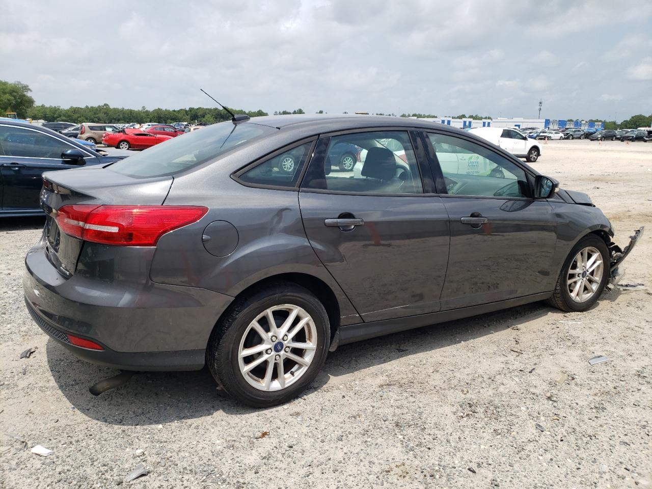 1FADP3F24GL402237 2016 Ford Focus Se