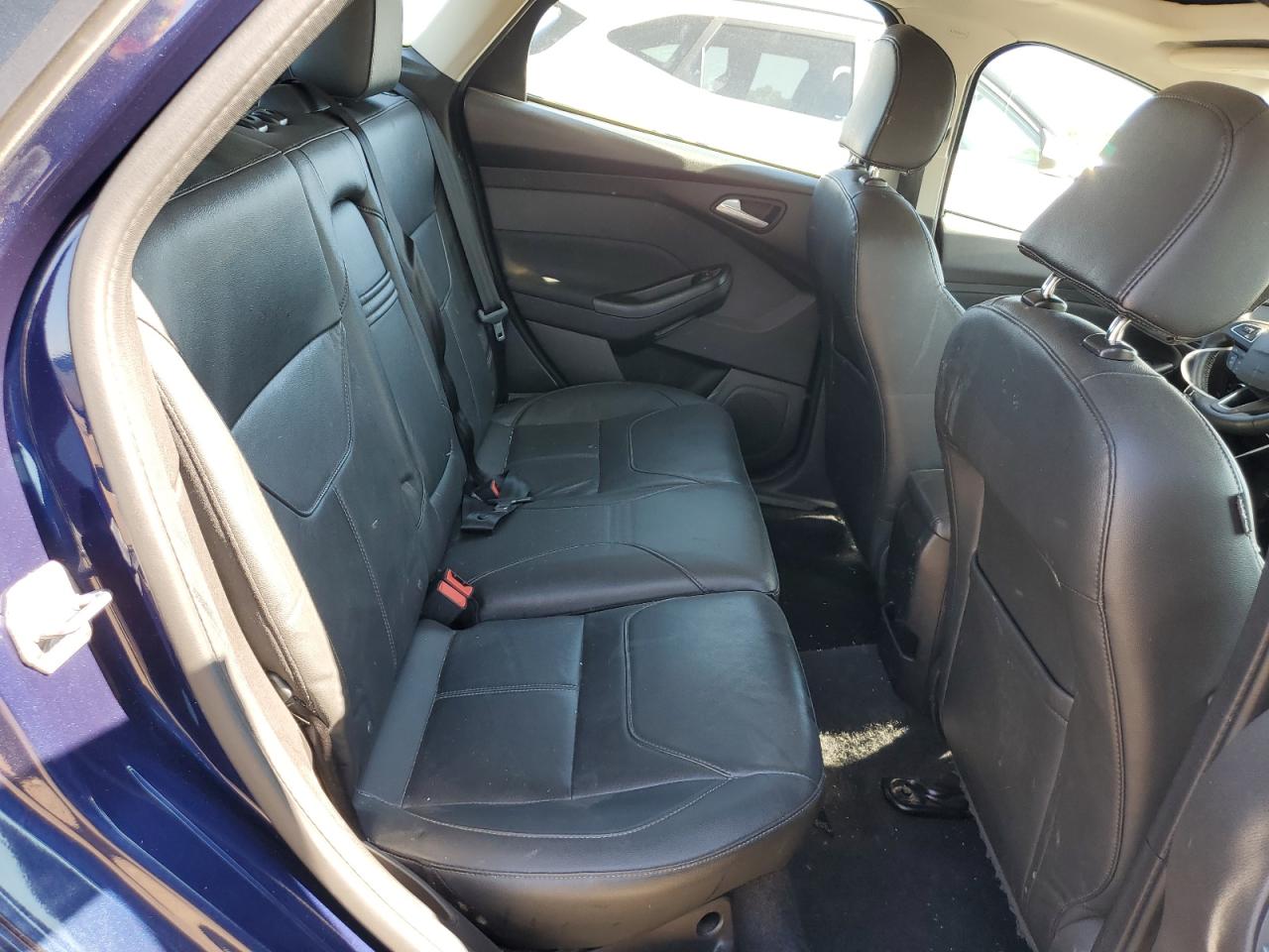 1FADP3K26GL337039 2016 Ford Focus Se