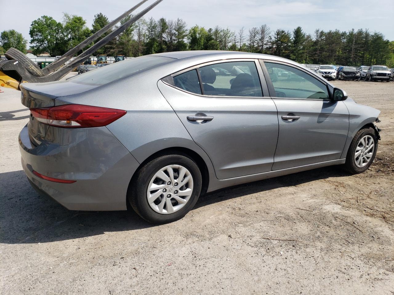 KMHD74LF2JU613411 2018 Hyundai Elantra Se