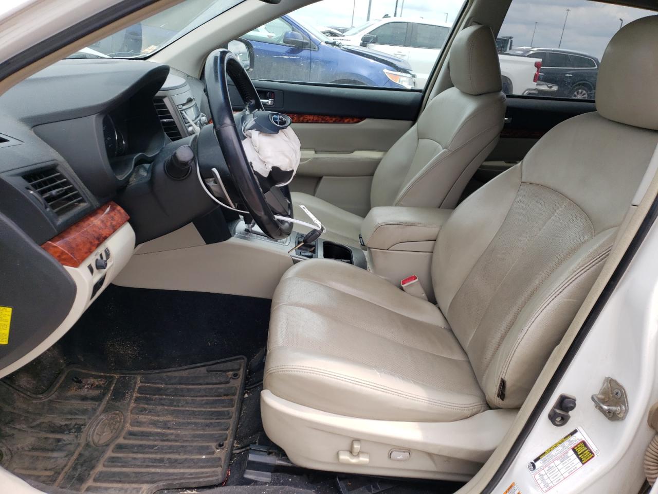 4S4BRCJC3B3353726 2011 Subaru Outback 2.5I Limited