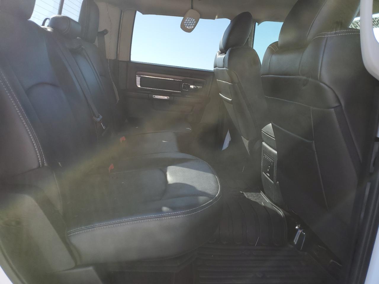 1C6RR7NT3ES379779 2014 Ram 1500 Laramie